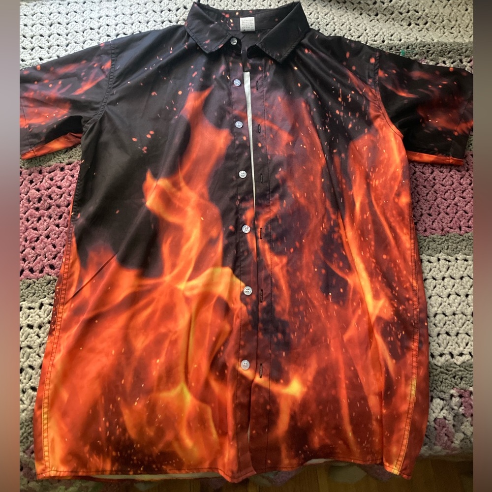 Medium fire print button down no brand used